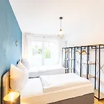 Apartment Traumhaus Mit Garten