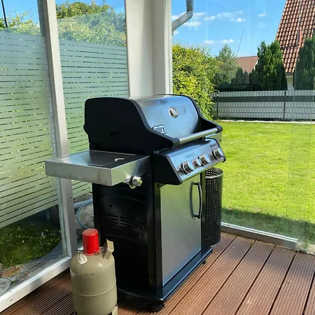 Grosses Haus Fuer Gruppen Und Laengere Aufenthalte 210qm - 5 Sz, Garten, Bis 10 Personen * Reppenstedt