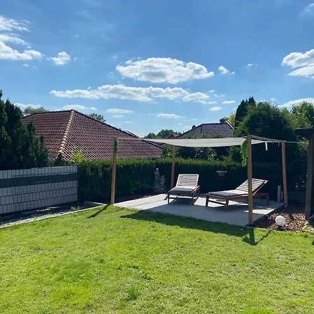 Traumhaus Mit Garten شقة