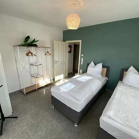 Grosses Haus Fuer Gruppen Und Laengere Aufenthalte 210qm - 5 Sz, Garten, Bis 10 Personen * Reppenstedt