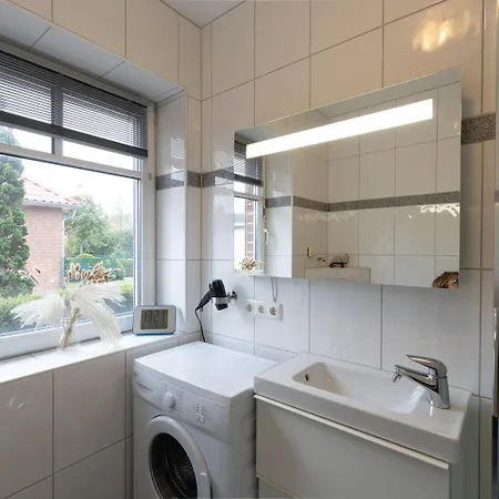 Appartamento Grosses Haus Fuer Gruppen Und Laengere Aufenthalte 210qm - 5 Sz, Garten, Bis 10 Personen *