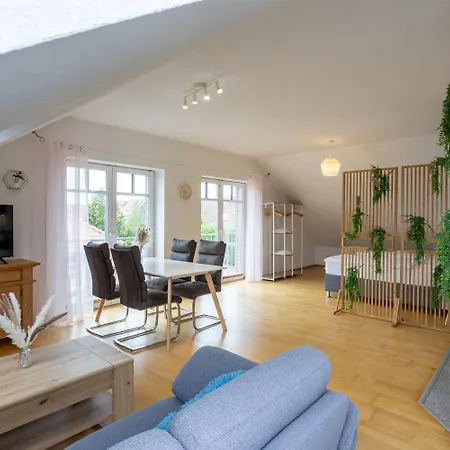 Appartamento Grosses Haus Fuer Gruppen Und Laengere Aufenthalte 210qm - 5 Sz, Garten, Bis 10 Personen *