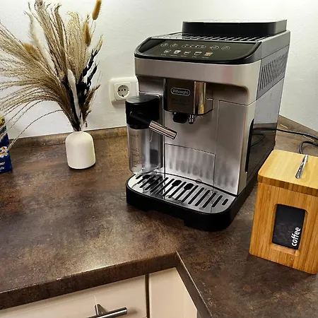 Traumhaus Mit Garten شقة