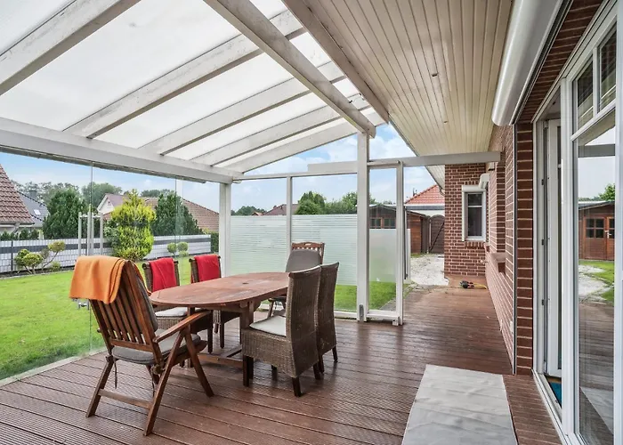 Апартаменты Traumhaus Mit Garten Reppenstedt